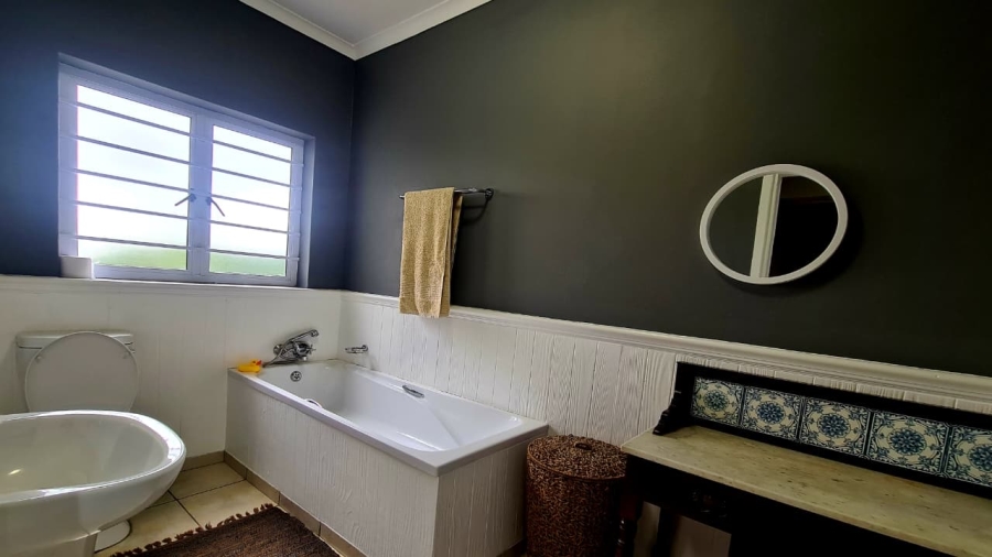 5 Bedroom Property for Sale in Merryhill Eastern Cape